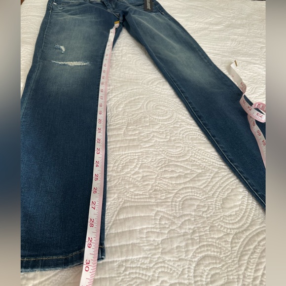 Blank NYC. Classic mid-rise skinny jeans. Size 28. - Picture 6 of 11